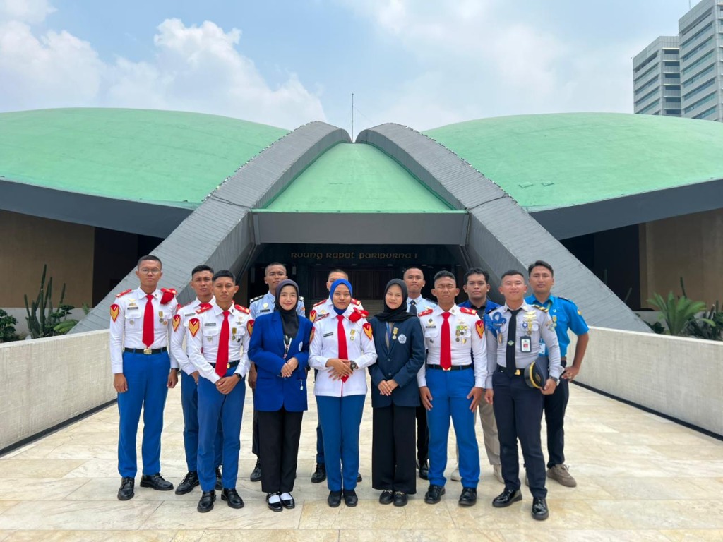 Kunjungan Instansi FMKD